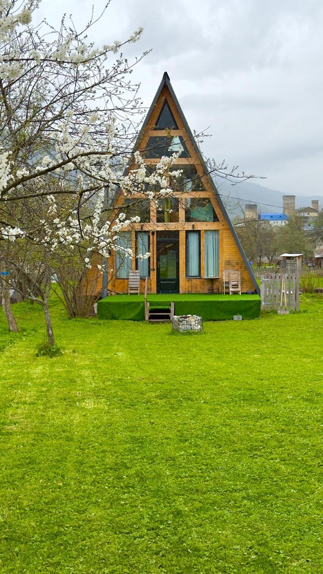 A-Frame เมสเตีย ภายนอก รูปภาพ